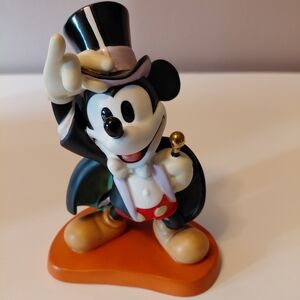 WDCC Magician Mickey On With The Show 1997 COA with box Member Sculpture